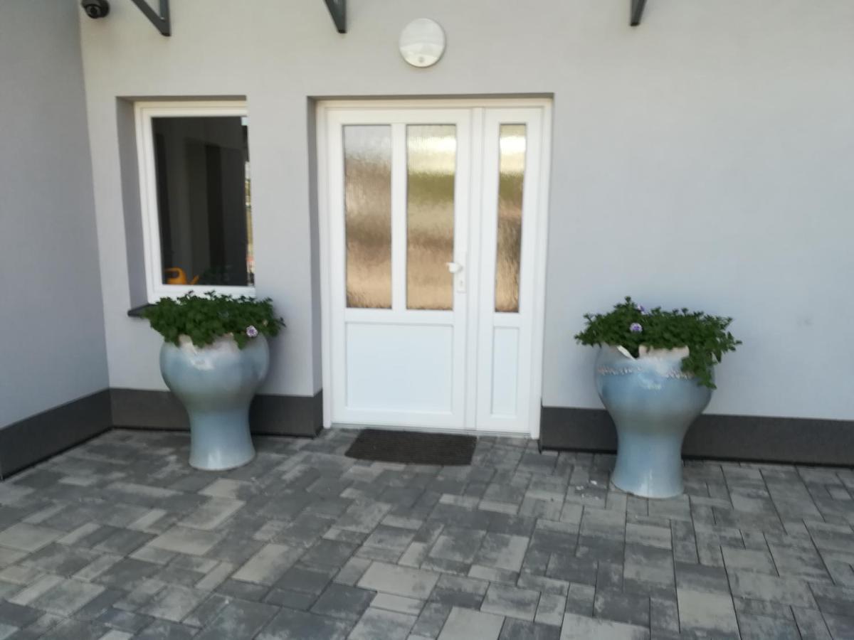 Penzion Sapara Velké Bílovice Exterior foto
